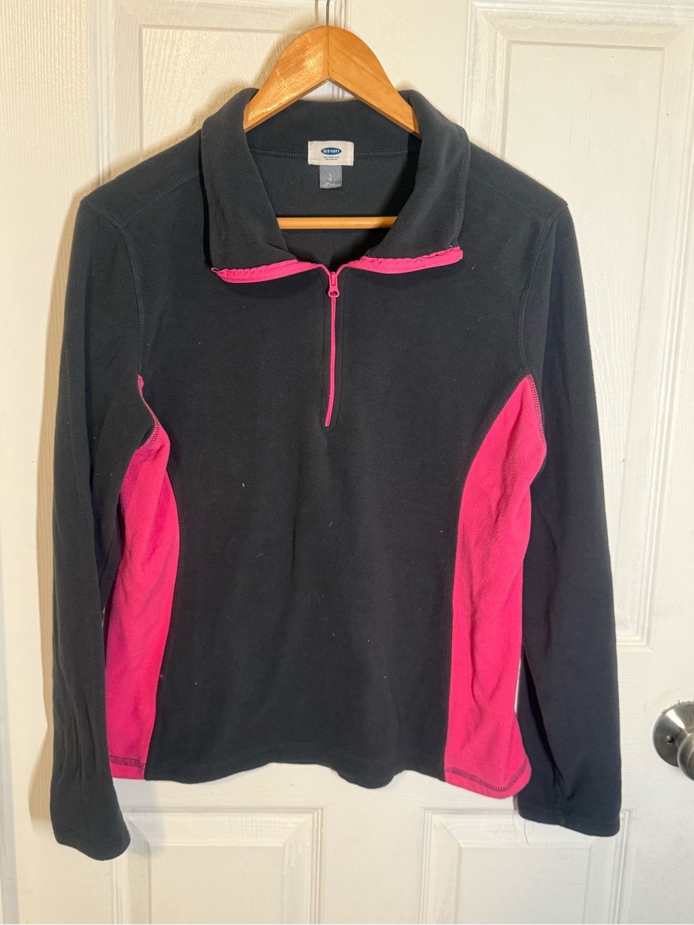 Old Navy Black and Hot Pink Quarter-Zip Fleece Pullover - Women's